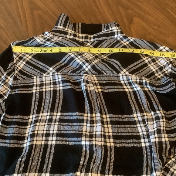 Rails Hunter Plaid Button Down Shirt – Black Sky Ivory
Size:Medium - Picture 8 of 13